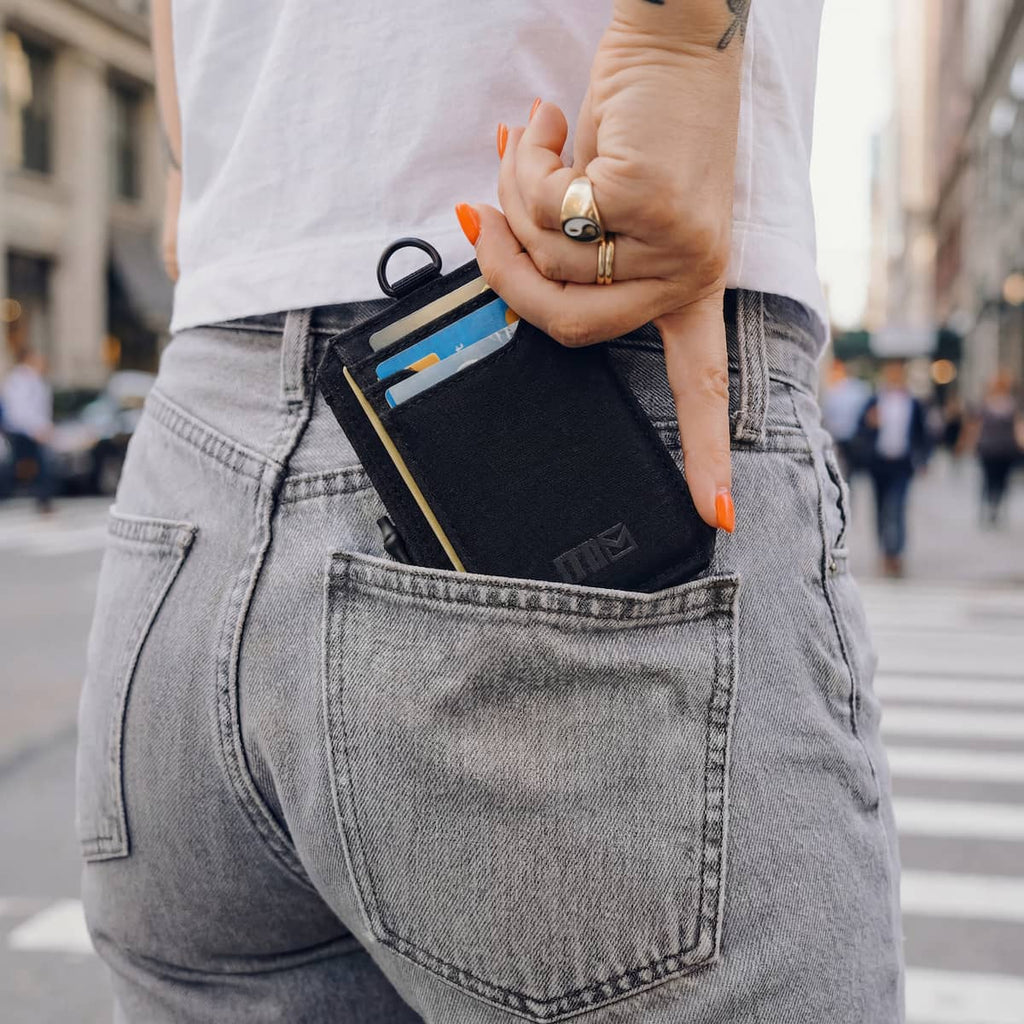 1TG Men's Slim Wallet | 500D Nylon, RFID Blocking & AirTag Slot