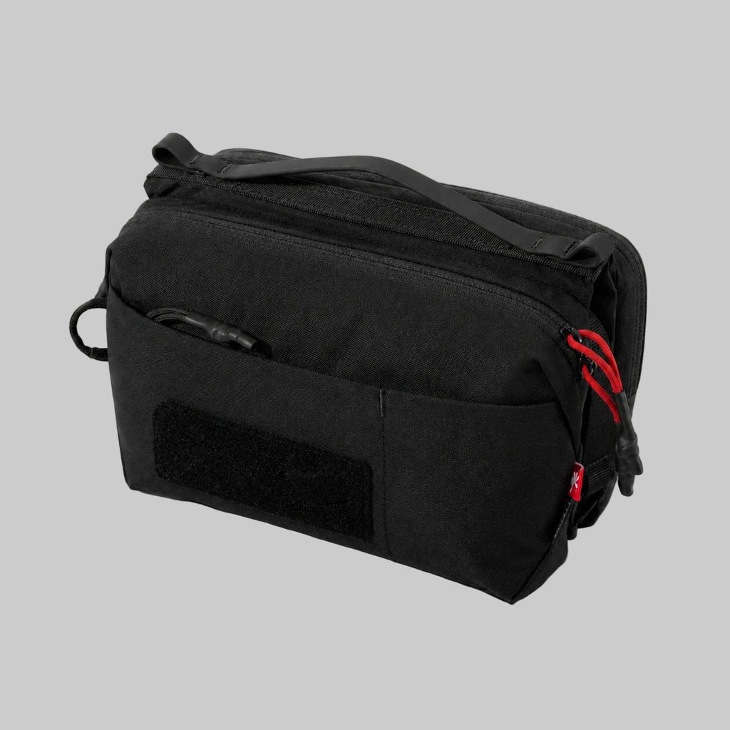 Magecko Magnetic Gym Bag B03 | Hidden Bottle Compartment & Crossbody Carry