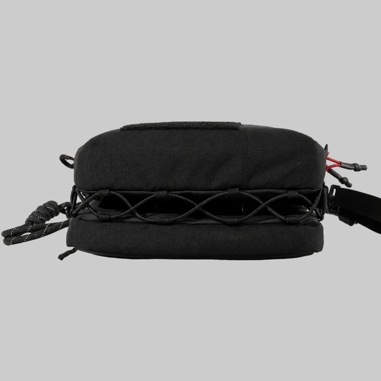 Magecko Magnetic Gym Bag B03 | Hidden Bottle Compartment & Crossbody Carry