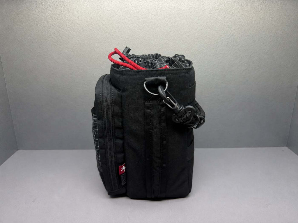 1TG CONCEPT Gym Water Bottle Bag | Expandable 32–64oz, Phone Pocket & Adjustable Strap