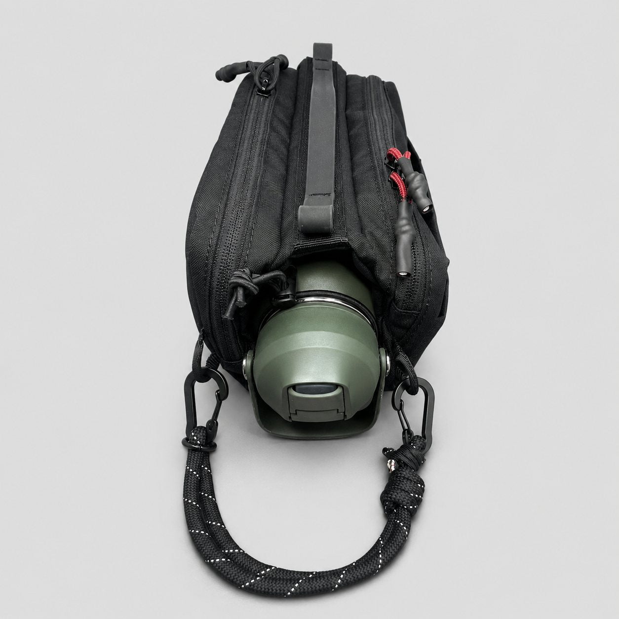 Magecko Magnetic Gym Bag B03 | Hidden Bottle Compartment & Crossbody Carry