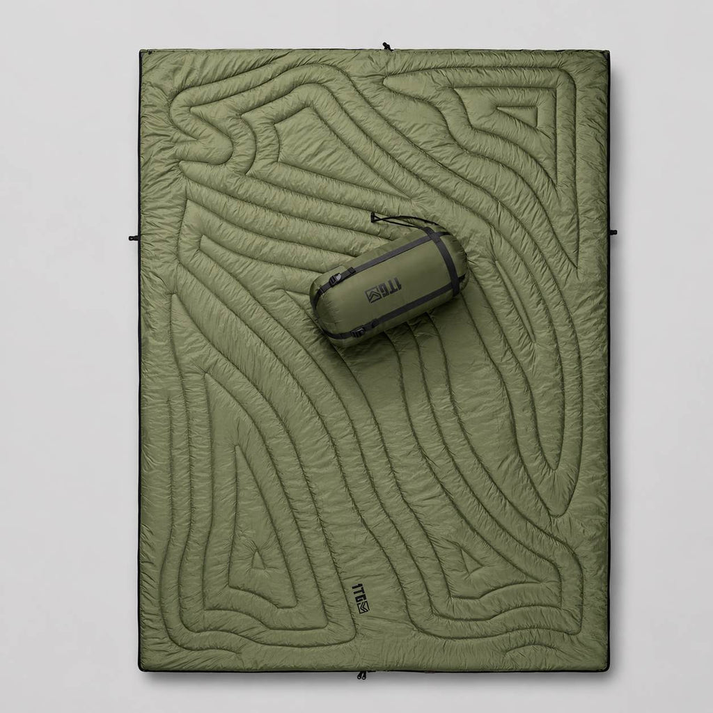 Insulated Camping Blanket B02 – 4-in-1 Water-Resistant Outdoor Blanket