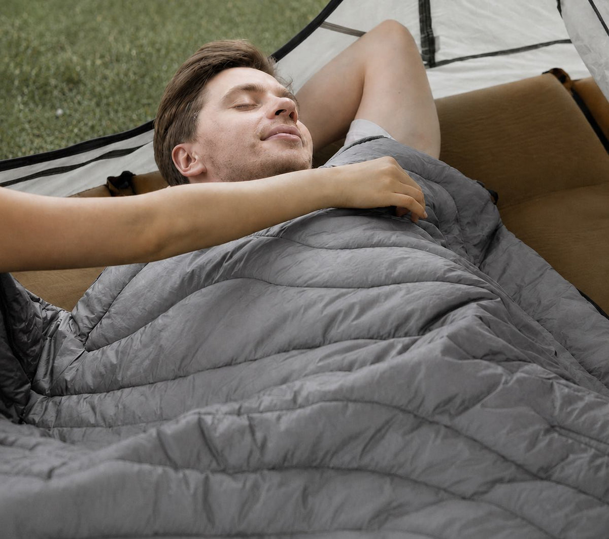 Insulated Camping Blanket B02 – 4-in-1 Water-Resistant Outdoor Blanket