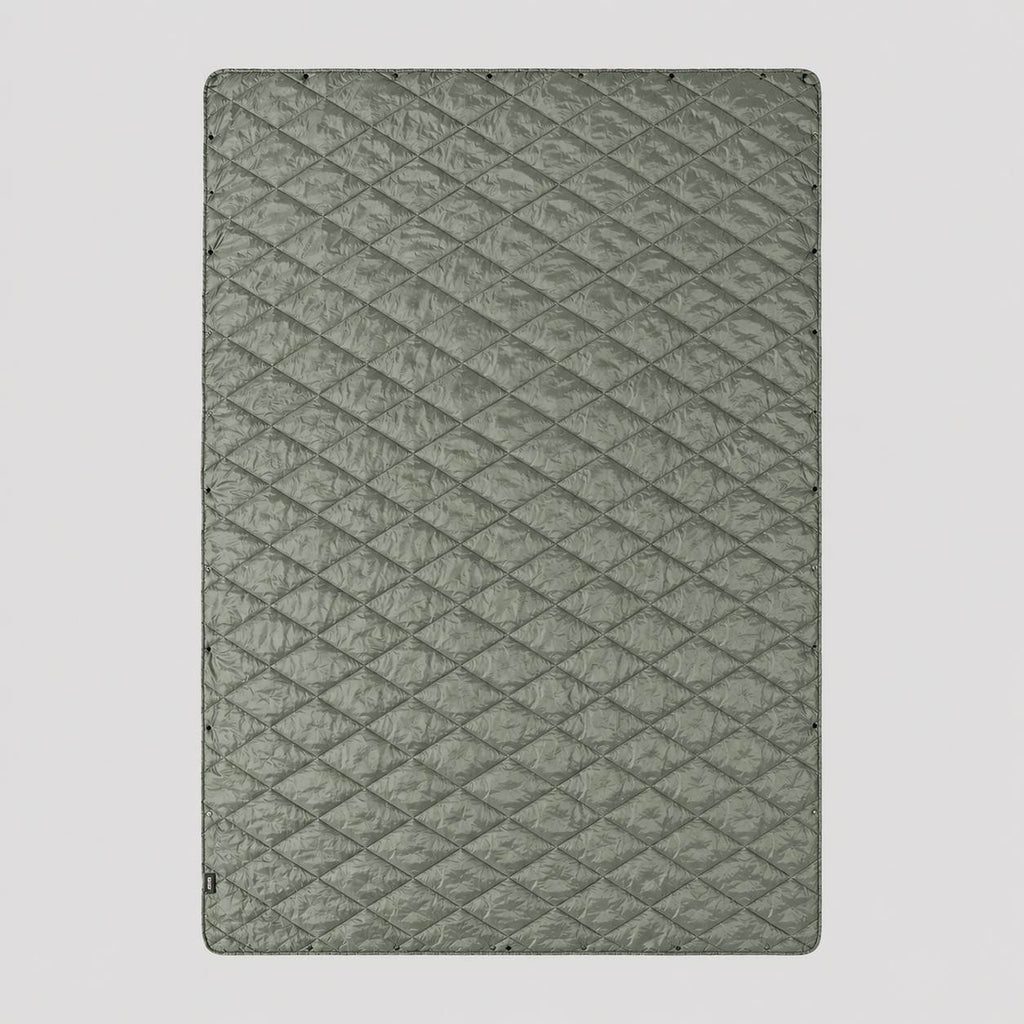 Insulated Camping Blanket B01– 3M Thinsulate™ with Snap Buttons & Water-Resistant